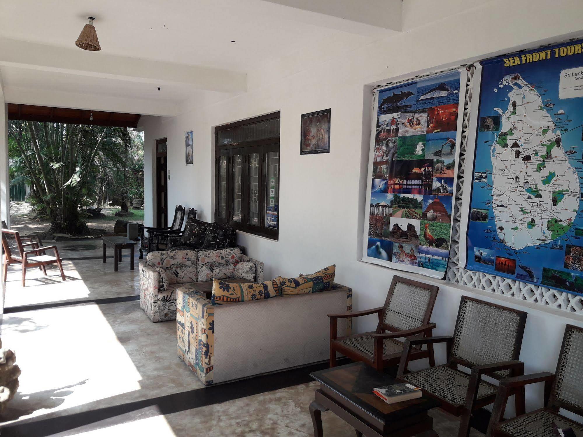 Hotel Sea Front Hikkaduwa Esterno foto