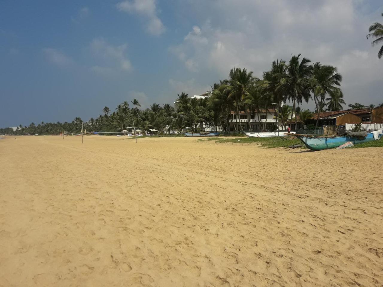 Hotel Sea Front Hikkaduwa Esterno foto